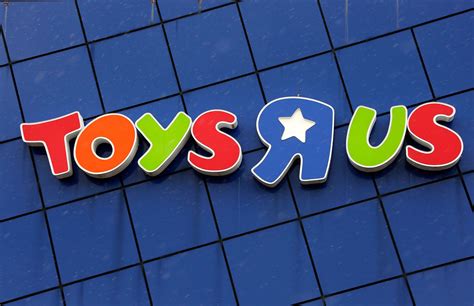 Toys 'R' Us Will Be Making a Comeback in Time for the Holidays - with ...