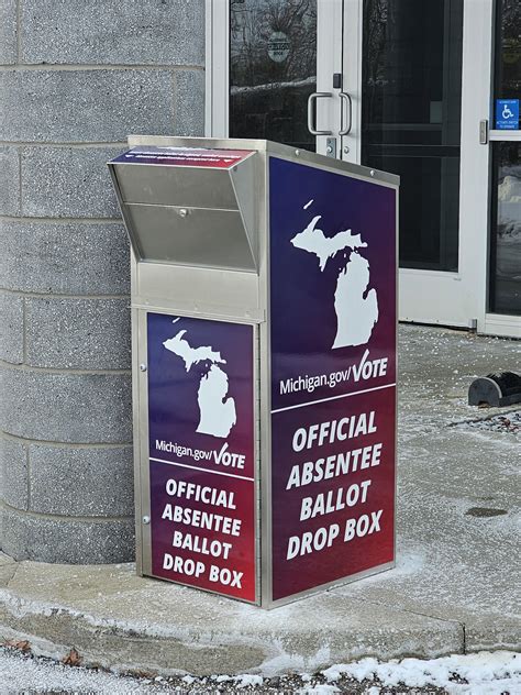 Absentee Ballot Box 的图像结果
