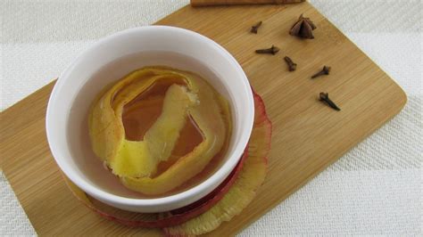 Can you eat lemon peel? 7 best ways to use lemon peel - FOODANDKITCHENAPPLIANCES