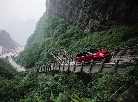 Range Rover Sport PHEV Climbs 999 Steps to Heaven’s Gate - autoevolution
