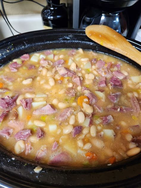 CROCKPOT NAVY BEAN AND HAM SOUP - WEEKNIGHT RECIPES