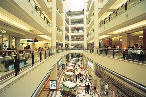 重庆最大的购物中心，一年销售56亿，太低调了，外地人根本不知道 - 知乎