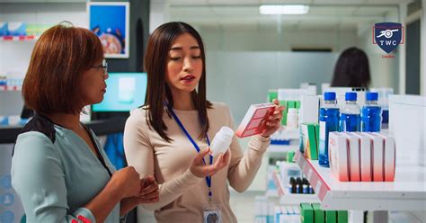 What Does a Pharmacy Assistant Do? | Career Guide
