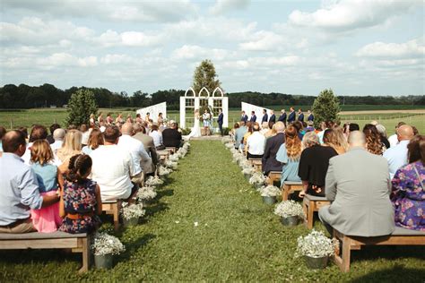The Mane Barn at Nickajack Farms Wedding Venue North Lawrence OH 44666