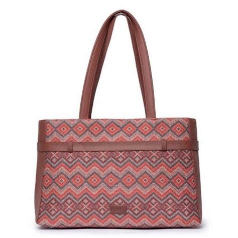 Sustainable bags for the nature lover in you