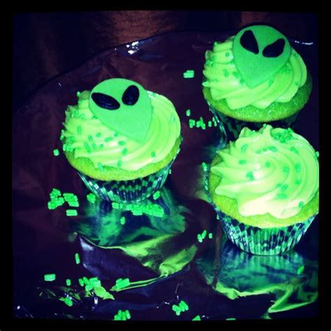 Alien Cupcakes 的图像结果