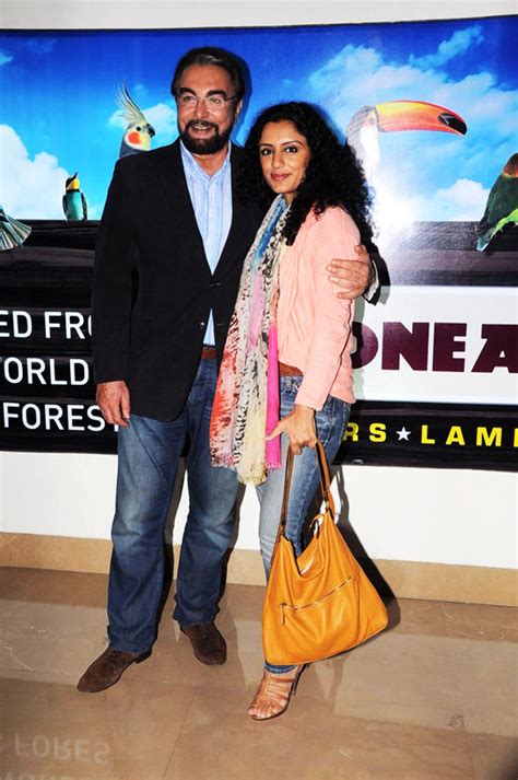 Bollywood Couples with Maximum Age Difference - Hello Travel Buzz