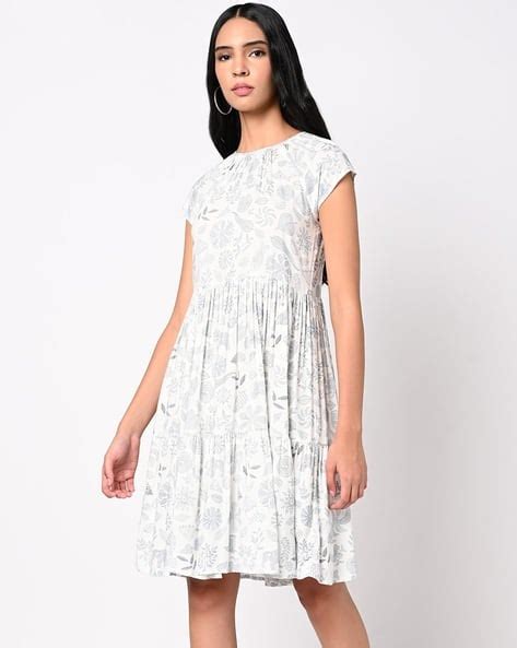 Buy White Dresses & Gowns for Women by Svrnaa Online | Ajio.com