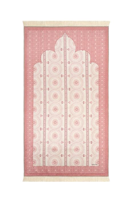 PRAYER RUG