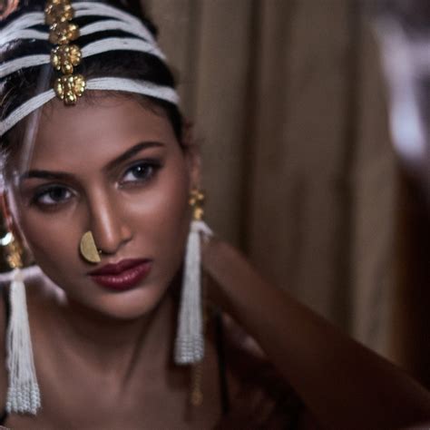 Naira – MINE OF DESIGN