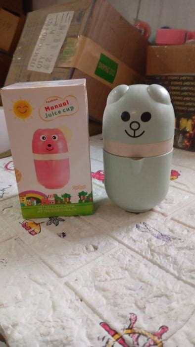 Buy Manual Citrus Juicer - Portable Lime Squeezer | DeoDap