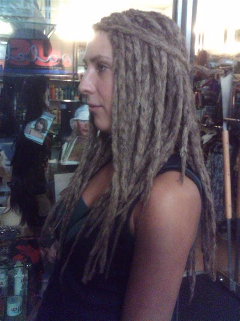 Dreadlocks machen lassen in Essen im AfroSalon Essen