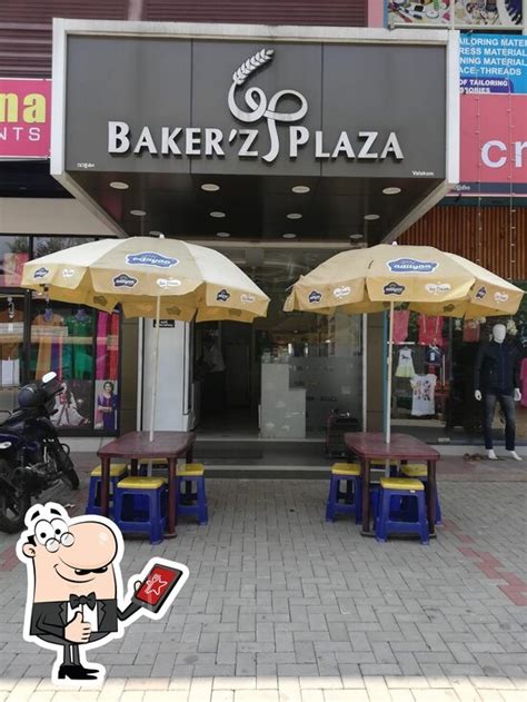 Menu at Baker'z Plaza, Valakom