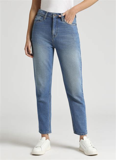 Light Blue Mid Waist Mom Fit Jeans | Pepe Jeans India