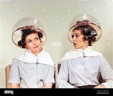 Hair salon 1960s hi-res stock photography and images - Alamy