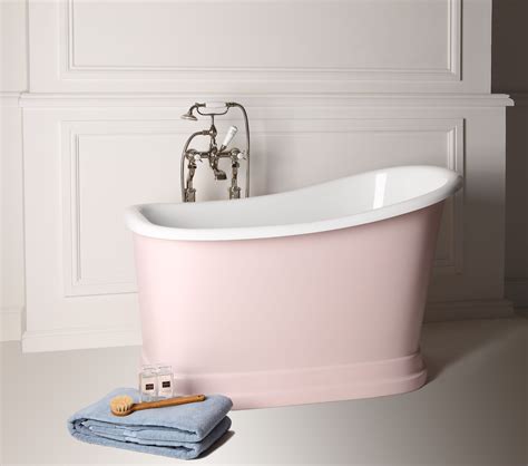 5 Freestanding Bathtubs for Small Bathrooms