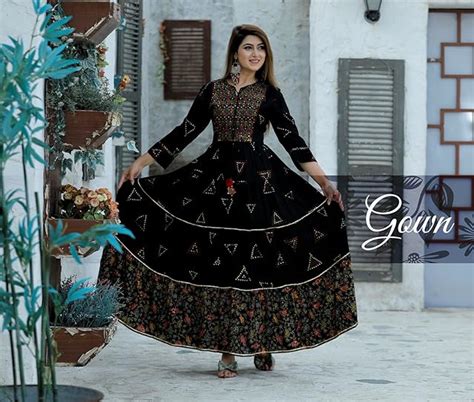 Amazon.in: Vastra Ananta: Gown