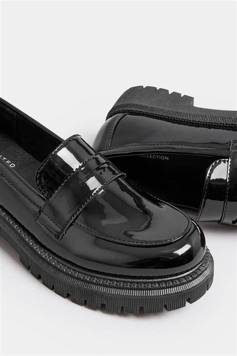 Womens Wide Loafers