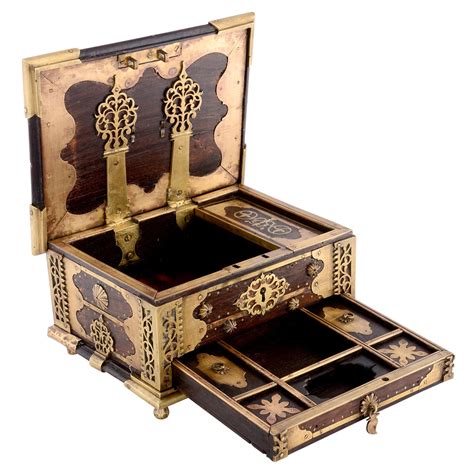 Jewelry Box with Brass Fittings – Artisera