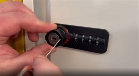 How to set up your locker