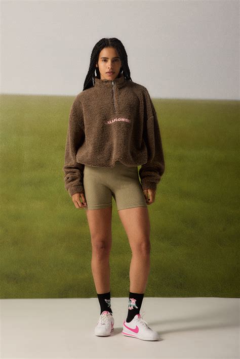 LALAGREEN OVERSIZED SHERPA JUMPER – LALAFLOWER