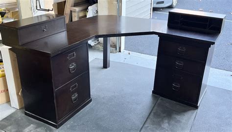 Pottery Barn Bedford Corner Desk for Sale in Woodinville, WA - OfferUp