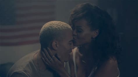 Премьера клипа Rihanna - We Found Love | Rihanna1.ru