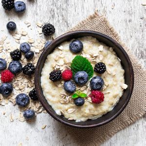 Slurrp Farm Rolled Oats, 100% Natural Wholegrain, High Protein & Fiber ...