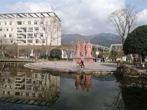 2023阿坝师范学院-图书馆门票,汶川阿坝师范学院-图书馆游玩攻略,阿坝师范学院-图书馆游览攻略路线/地址/门票价格-【去哪儿攻略】