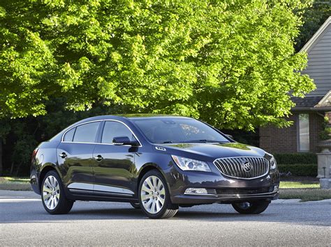 Buick LaCrosse (2014) - pictures, information & specs