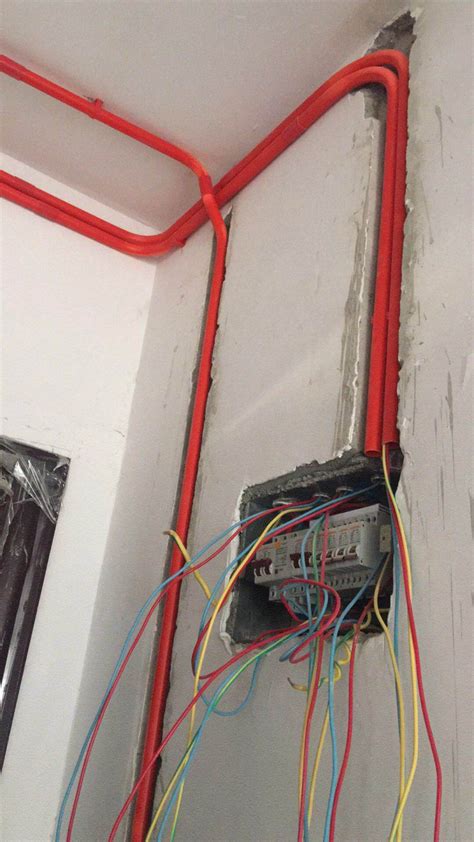 新房室内线路安装暗线pvc管电线是怎样穿进去的_百度知道