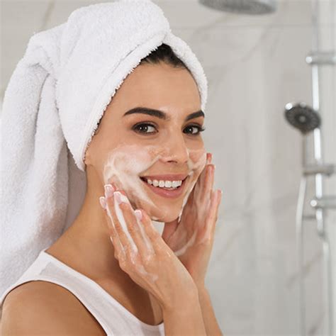 7-Step Night Skincare Routine for Glowing Skin in Summer – Faces Canada