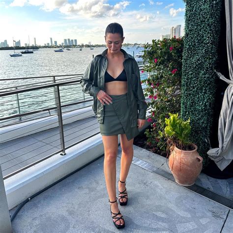 Jordyn Woodruff's feet