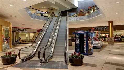 Oak Park Mall — KLOVER ARCHITECTS