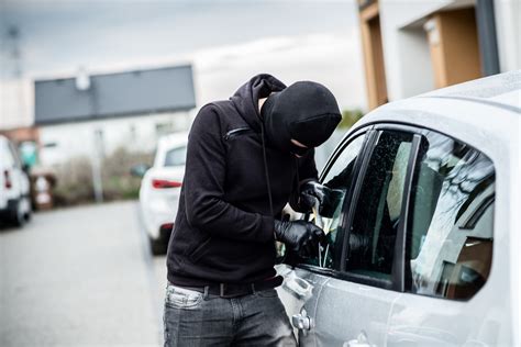 How to Prevent Car Break-Ins - Motor Era