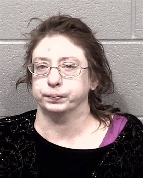 Bond reduced for Genoa woman accused of stealing rifle, cat – Shaw Local