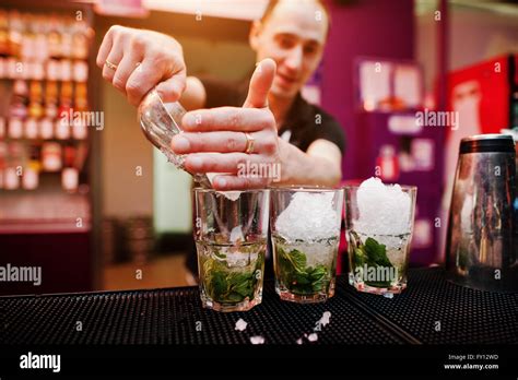 How to make the perfect mojito, according to a professional bartender
