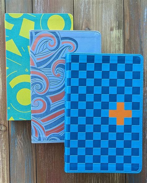 NLT Hands-On Bible, Third Edition, Blue Check: New Living Translation ...
