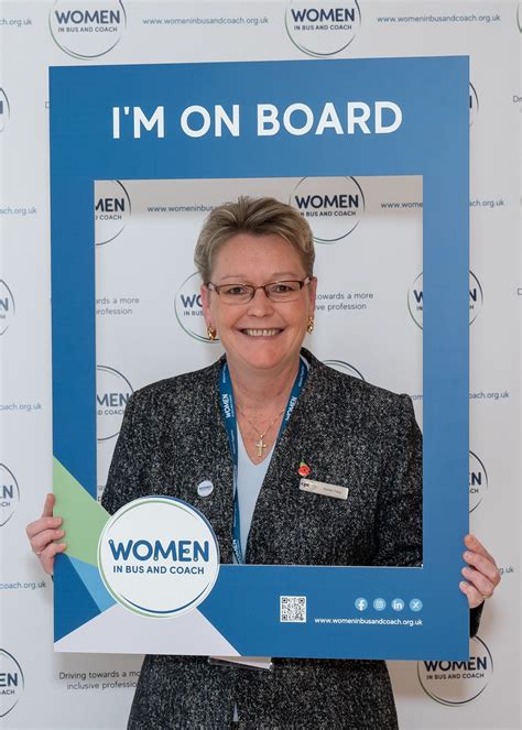 Local Train Ladies Coach 的图像结果