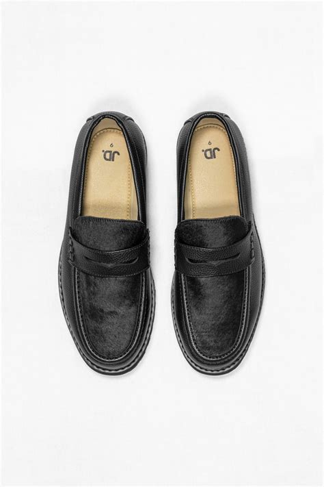 JONATHAN D – Fashion Walk