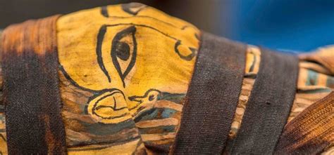 Archaeologists Opened A Mummy Coffin Sealed For 2500 Years & People Are ...