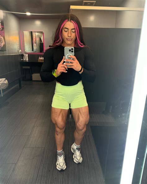 Hunter Henderson | PEAK WEEK🦋🦋 | Instagram