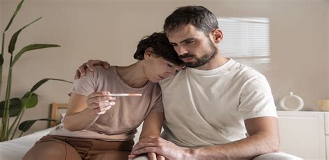 Miscarriage Symptoms - Causes & Types of Miscarriage | Max Lab