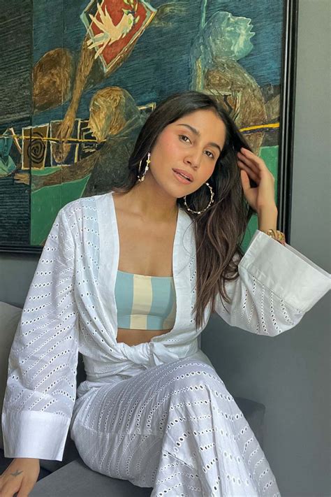 DAY by Dusk – Dusk Attire