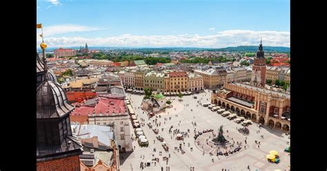 Krakow J. Paul II Balice (KRK) - Flight Status, Maps & more - KAYAK