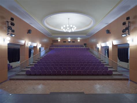Seda Telescopic platforms for Theatre & Cinema