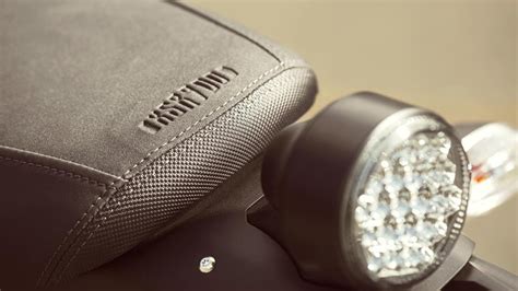 Yamaha XSR 900 2018 STD Bike Photos - Overdrive