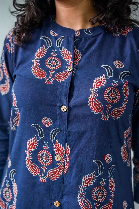 Pankhuri Indigo Pure Cotton Ajrakh Slitted Kurta- Lobha Deepthis
