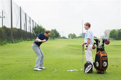 How to Pick a Golf Coach - Plugged In Golf