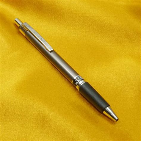 Linc Signetta Grey Color Body With Rubber Grip Holder Fine Tip Click ...